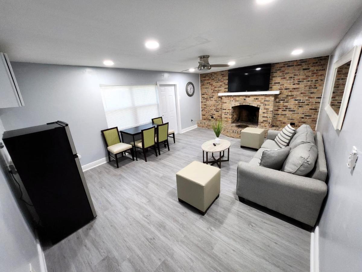 Cheerful Super Suite + 2 Queen + Sofa Bed Minutes From The Airport! Tampa Exterior foto