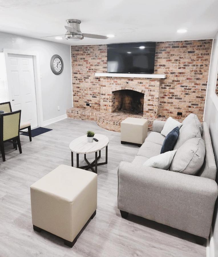 Cheerful Super Suite + 2 Queen + Sofa Bed Minutes From The Airport! Tampa Exterior foto